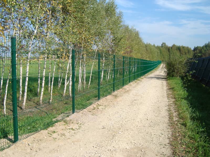 Сетчатый забор DoorHan в Волгограде с установкой