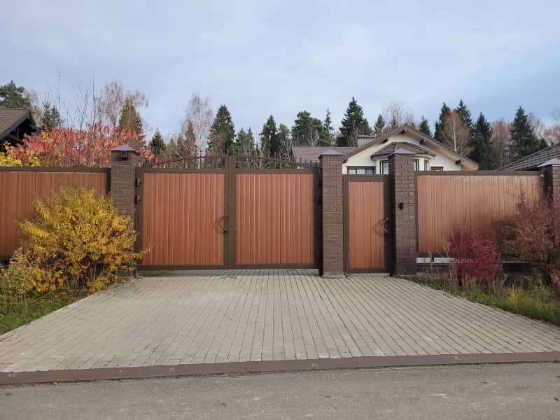 Уличные ворота DoorHan в Волгограде с установкой